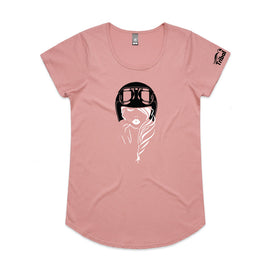 Design on a rose mali tee